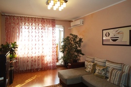 3-к. кв. м-н Зеленый лог д.1а